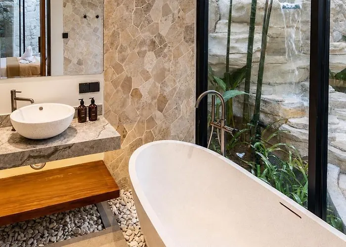 Svargi D 3br Luxury W Privatepool Near Padang Padang